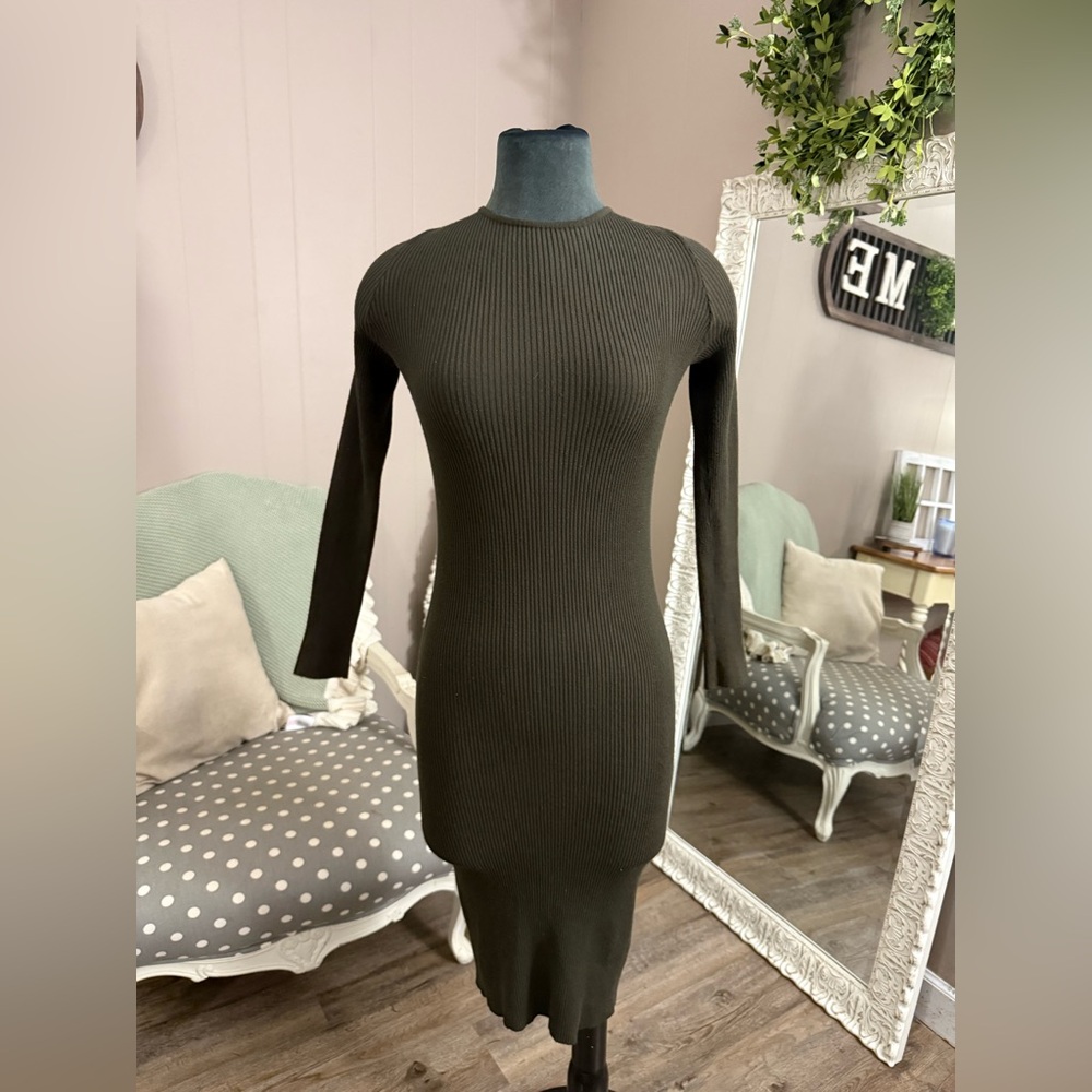 Dynamite • Full Zipper Back Bodycon Dress - Picture 8 of 8